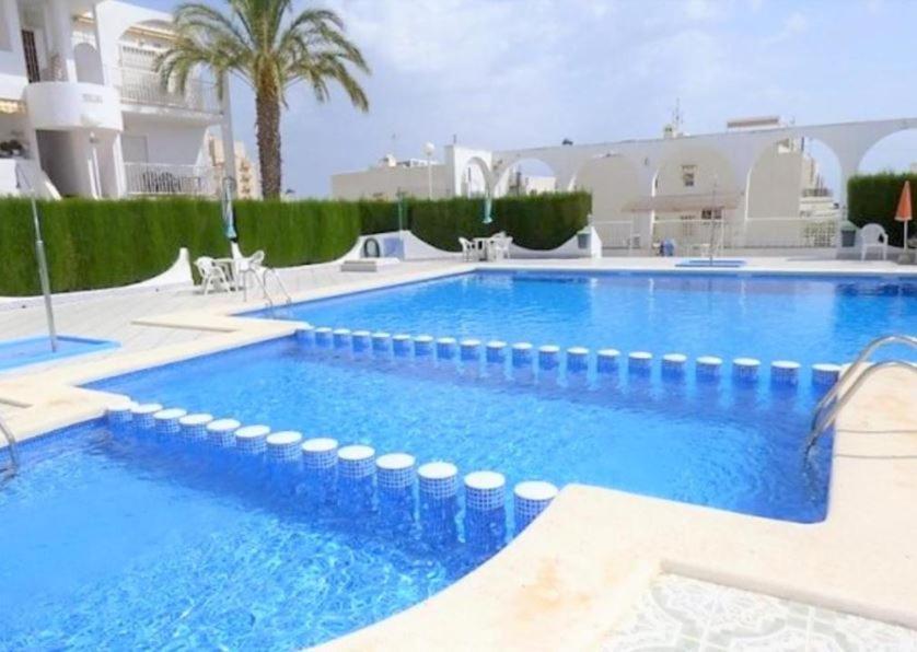 Apartment With Pool & Balcony Less Than 10Min Walk To La Mata Beach! Torrevieja Buitenkant foto