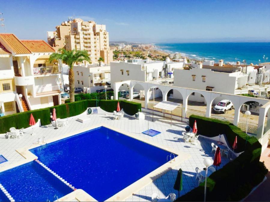 Apartment With Pool & Balcony Less Than 10Min Walk To La Mata Beach! Torrevieja Buitenkant foto
