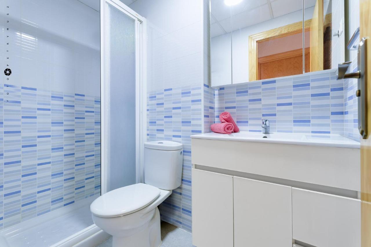 Apartment With Pool & Balcony Less Than 10Min Walk To La Mata Beach! Torrevieja Buitenkant foto